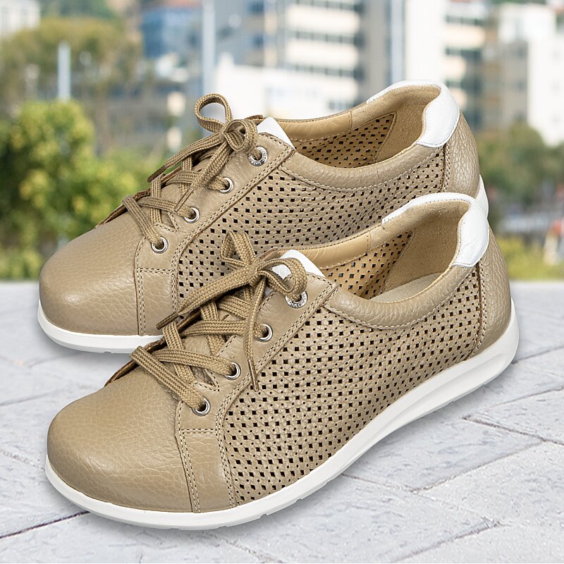 Chaussures de confort Helvesko : mod�le Wilke, beige